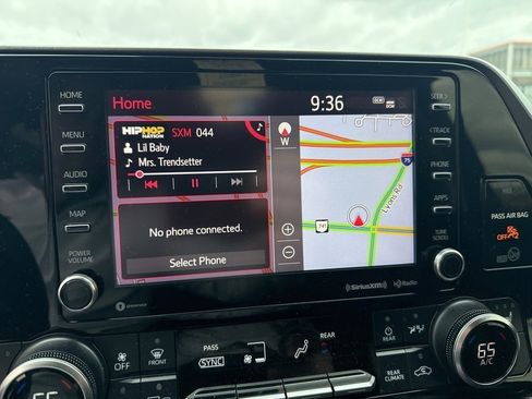 Used 2020 Toyota Highlander XLE image 31