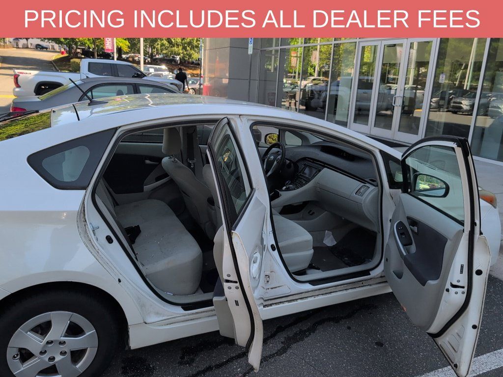 Used 2011 Toyota Prius Three w/ Navigation Pkg FWD image 8