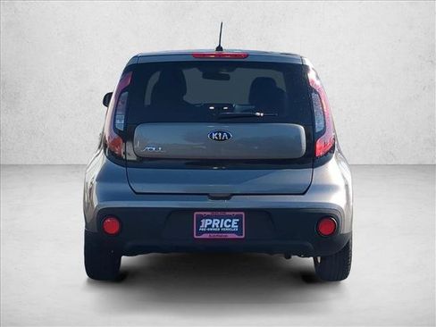 Used 2018 Kia Soul FWD image 7