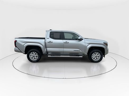 New 2025 Toyota Tacoma SR5 image 9