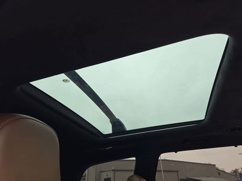 Certified 2022 Kia Telluride SX w/ SX Prestige Package image 20