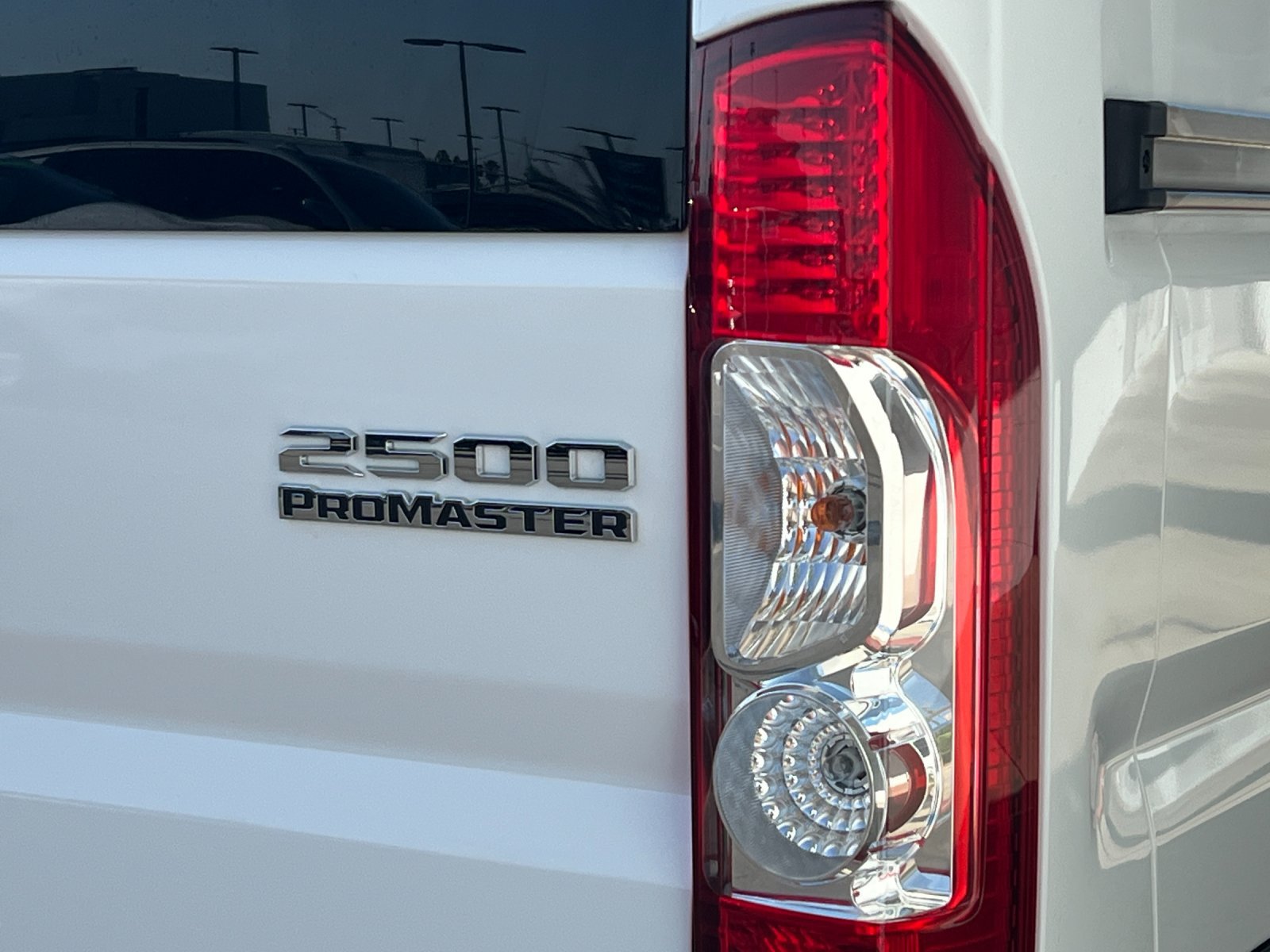 Used 2025 RAM ProMaster 2500 w/ U-Haul Equipment Group FWD image 26