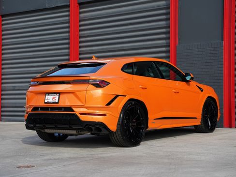 Used 2023 Lamborghini Urus S image 4