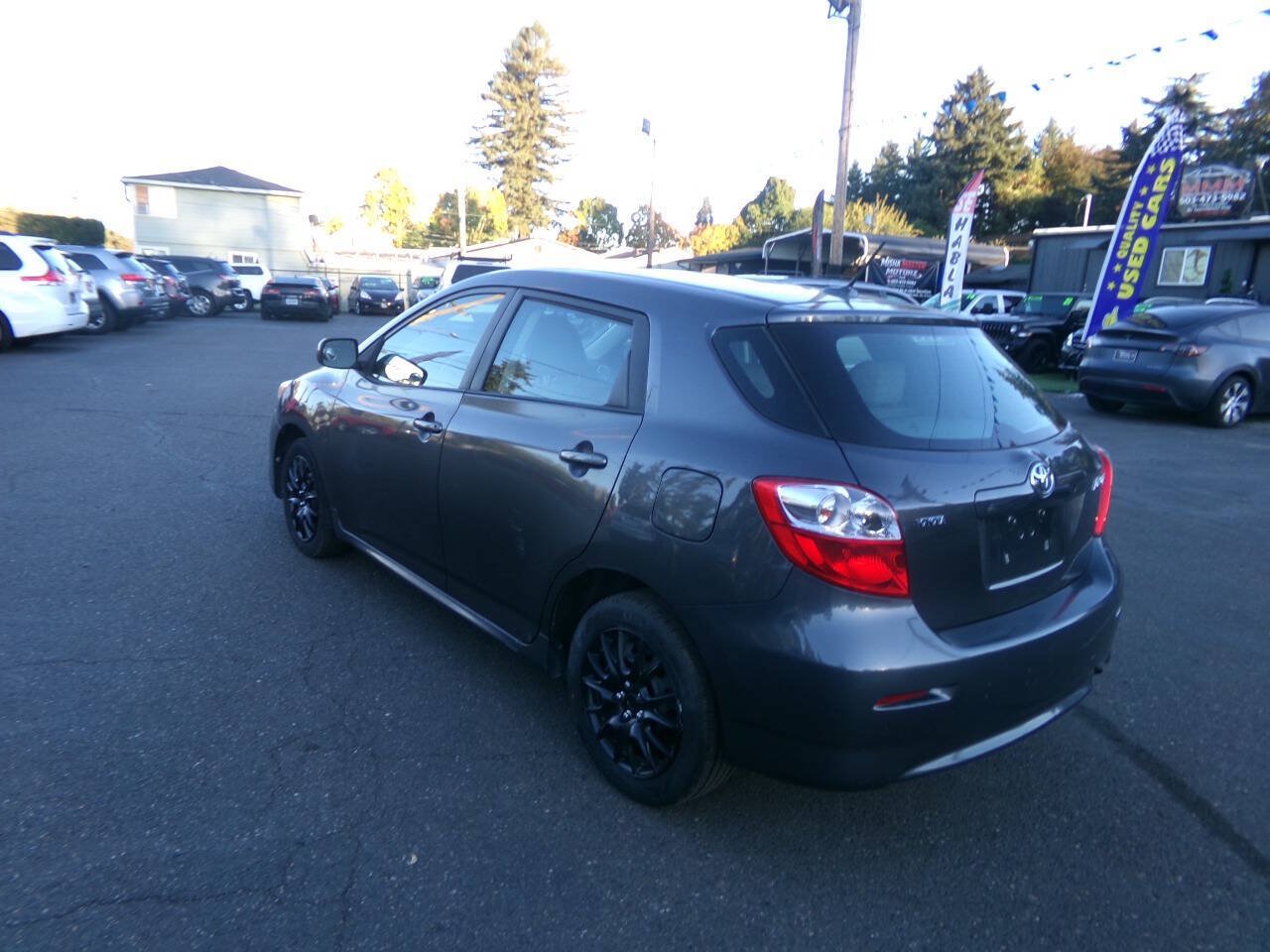 Used 2010 Toyota Matrix w/ PWR Pkg FWD image 8