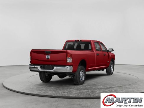 Used 2022 RAM 2500 Big Horn w/ Night Edition AWD/4WD image 2