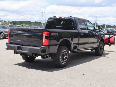 Used 2025 Ford F350 Platinum w/ FX4 Off-Road Package AWD/4WD image 7