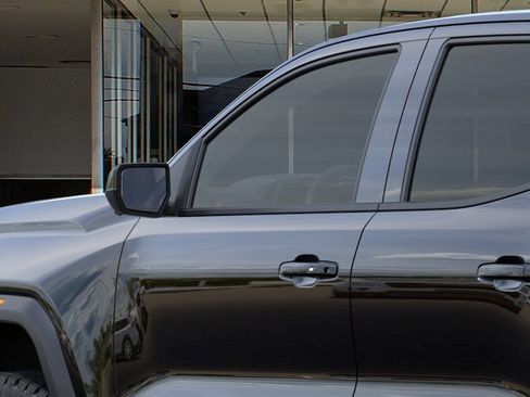 New 2026 GMC Canyon AT4 w/ Technology Plus Package AWD/4WD image 12