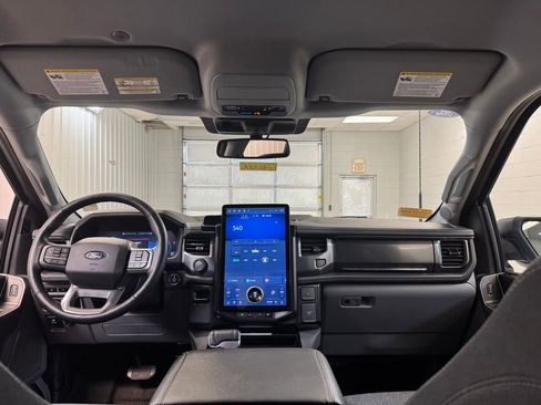 Used 2024 Ford F150 Lightning Flash image 18