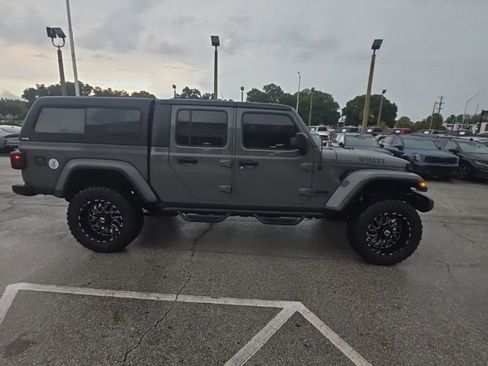 Used 2021 Jeep Gladiator Sport AWD/4WD image 5
