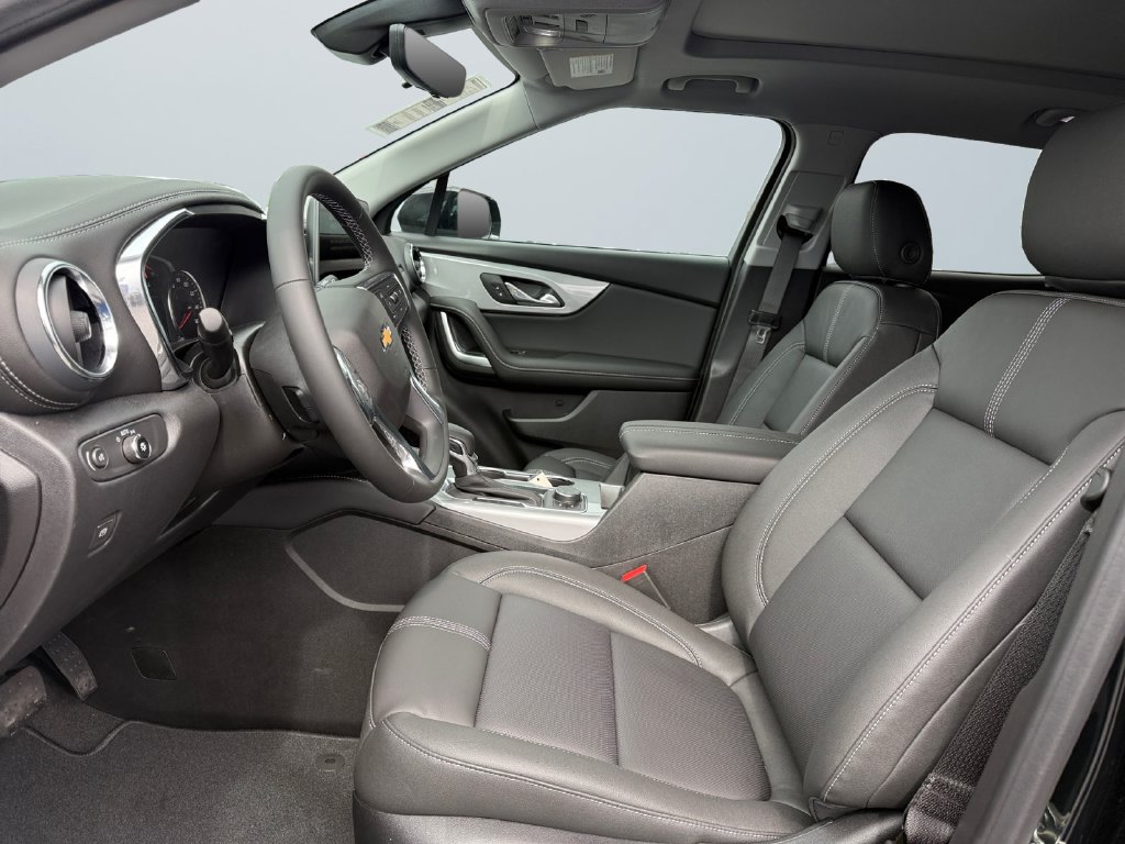 New 2026 Chevrolet Blazer LT w/ Sound & Technology Package AWD/4WD image 9