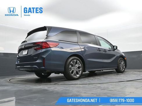 Certified 2025 Honda Odyssey Touring image 29