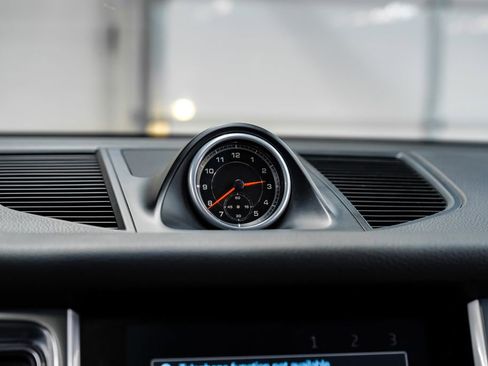 Used 2017 Porsche Macan S image 37