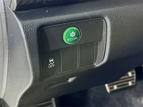 Used 2016 Honda Accord Sport image 18