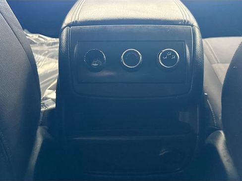 Used 2017 Chevrolet Traverse LT w/ Style and Technology Package image 26