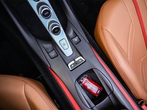 Used 2022 Ferrari 812 GTS image 36