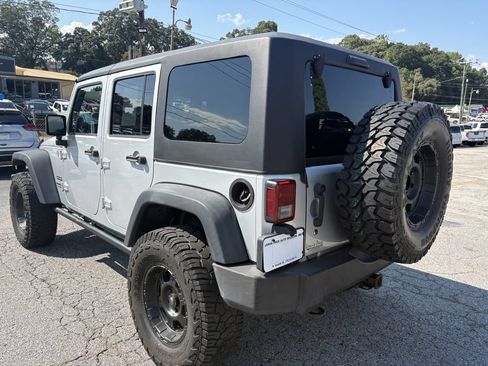 Used 2012 Jeep Wrangler Unlimited Sport AWD/4WD image 3