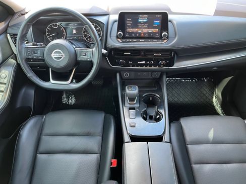 Used 2021 Nissan Rogue SV w/ Premium Package FWD image 12