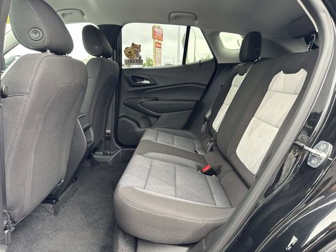 Used 2024 Chevrolet Trax LS image 18