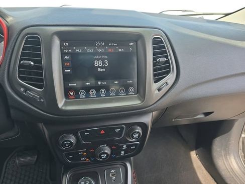 Used 2020 Jeep Compass Trailhawk image 9