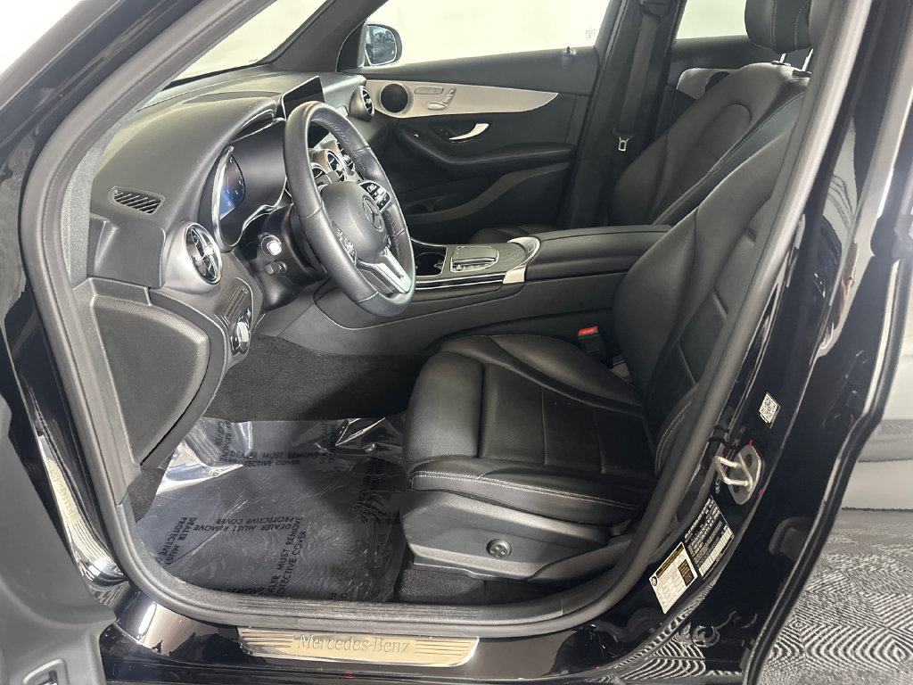Used 2022 Mercedes-Benz GLC 300 image 9