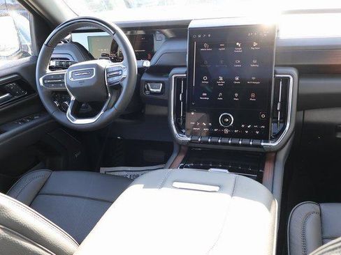 New 2026 GMC Yukon XL Denali w/ Denali Reserve Package image 16