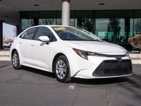 Used 2021 Toyota Corolla LE w/ Carpet Mat Package (TMS) image 1