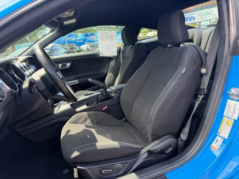 Used 2017 Ford Mustang GT RWD image 11
