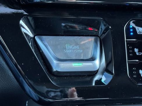 Used 2024 GMC Sierra 1500 AT4X image 27