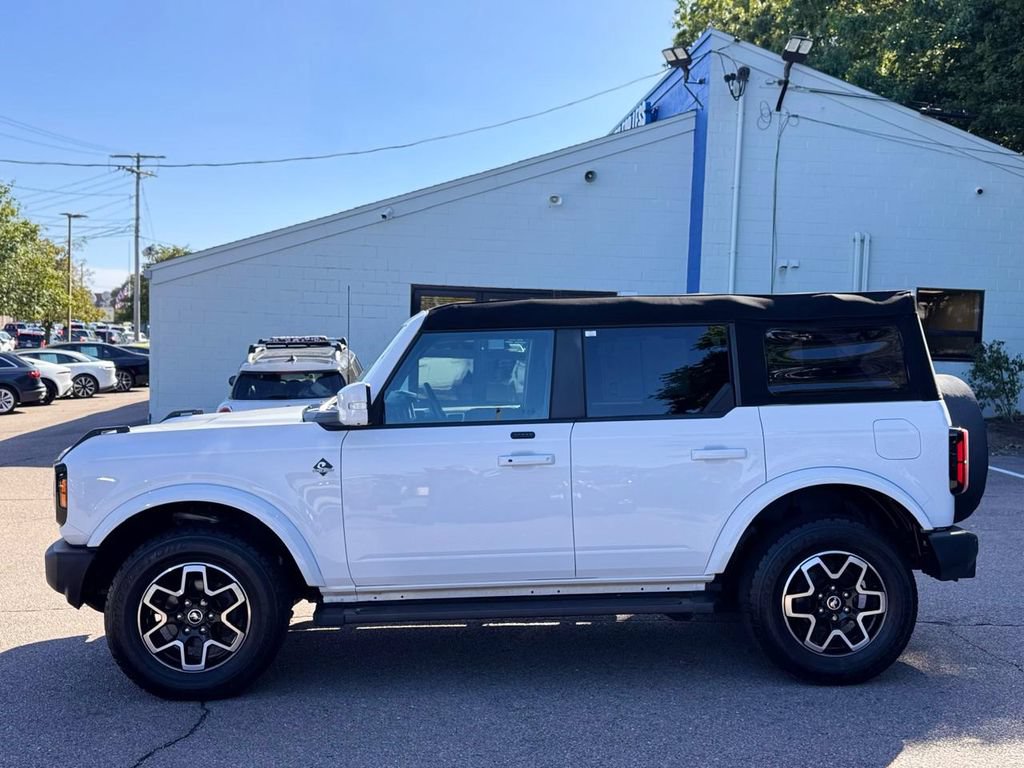 Used 2023 Ford Bronco Outer Banks AWD/4WD image 3