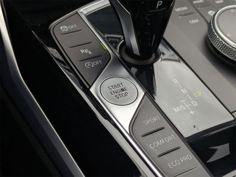 Used 2019 BMW 330i xDrive Sedan w/ Convenience Package image 28