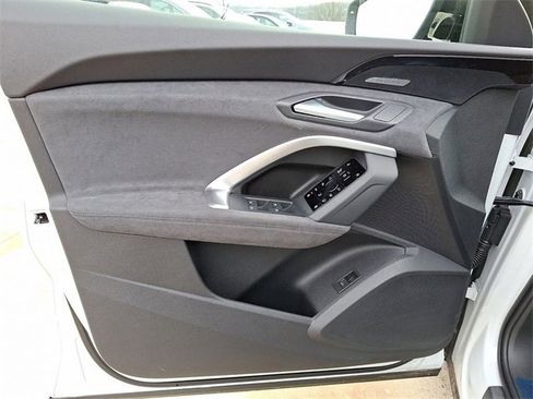 New 2025 Audi SQ5 Premium Plus image 8