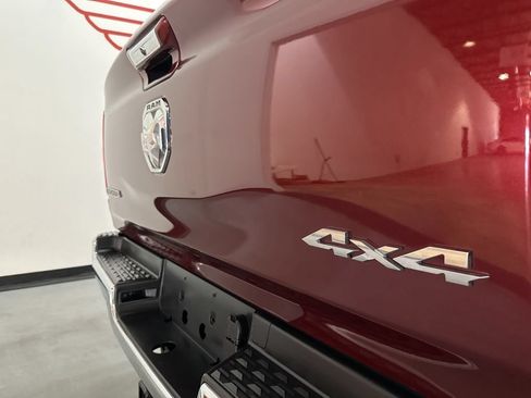 Used 2019 RAM 1500 Big Horn AWD/4WD image 10