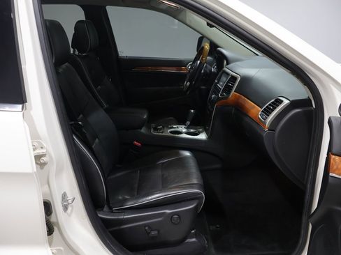 Used 2012 Jeep Grand Cherokee Overland AWD/4WD image 26