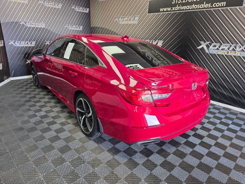 Used 2019 Honda Accord Sport image 10