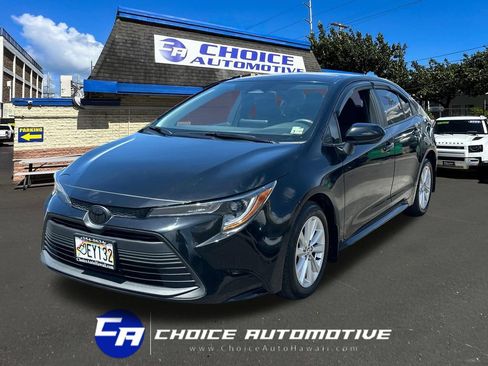 Used 2024 Toyota Corolla LE w/ LE Convenience Package FWD image 1