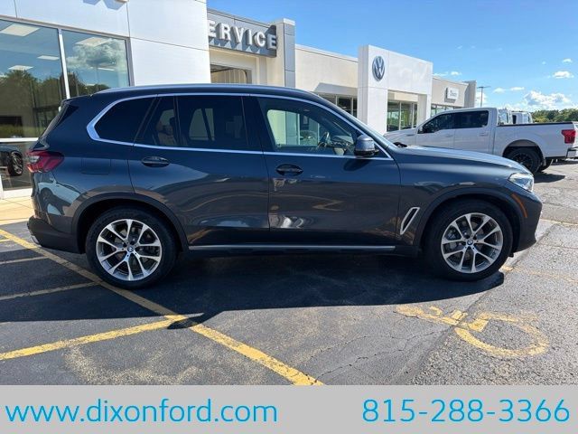 Used 2022 BMW X5 xDrive40i AWD/4WD image 9