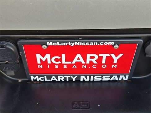 Used 2017 Ford F150 XLT w/ Equipment Group 302A Luxury image 16