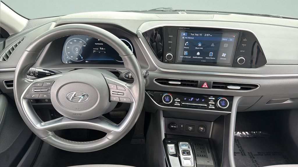 Used 2021 Hyundai Sonata SEL w/ Convenience Package FWD image 19