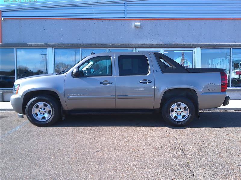 Used 2007 Chevrolet Avalanche LT AWD/4WD image 2