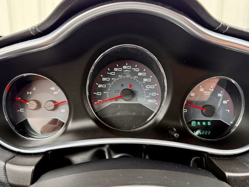 Used 2014 Dodge Avenger SE image 19