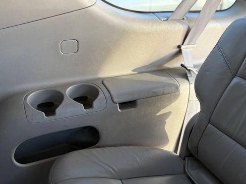 Used 2004 Toyota Sequoia Limited RWD image 41