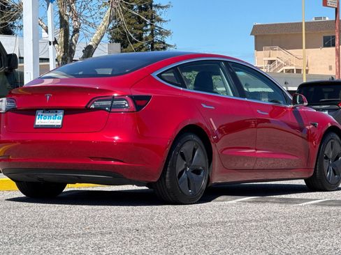 Used 2018 Tesla Model 3 Long Range image 9
