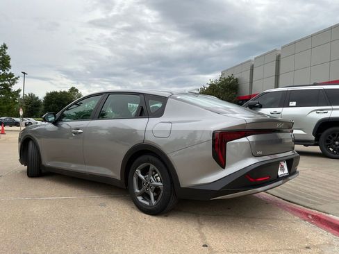 Used 2025 Kia K4 FWD image 7