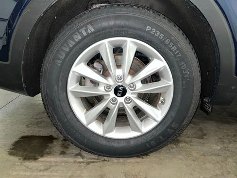 Used 2019 Kia Sorento LX image 30