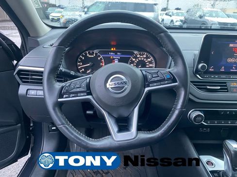 Used 2019 Nissan Altima 2.5 SV FWD image 32