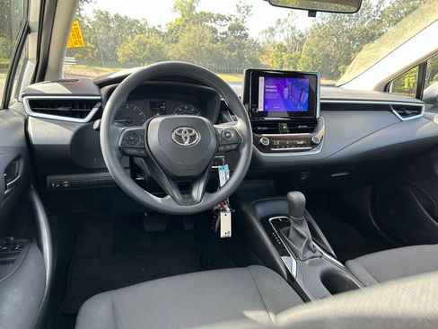 Certified 2025 Toyota Corolla LE image 12