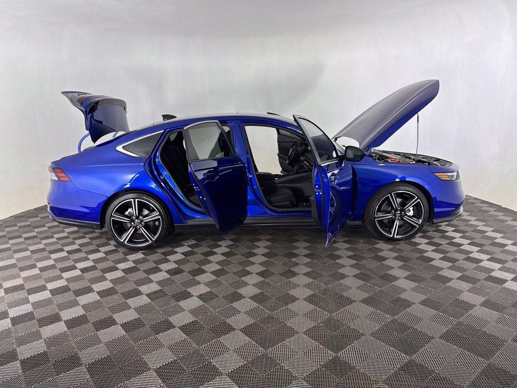 Used 2025 Honda Accord Sport image 14