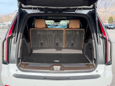 Certified 2023 Cadillac Escalade ESV Sport w/ Touring Package image 33