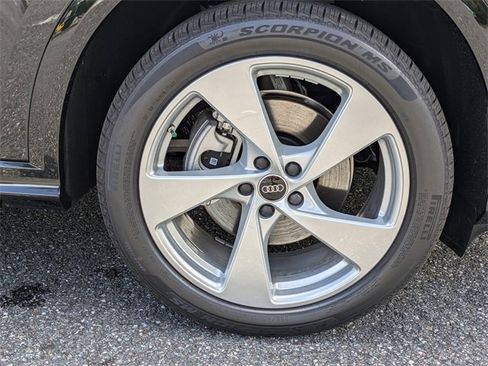 Used 2025 Audi Q5 Premium Plus w/ Premium Plus image 9