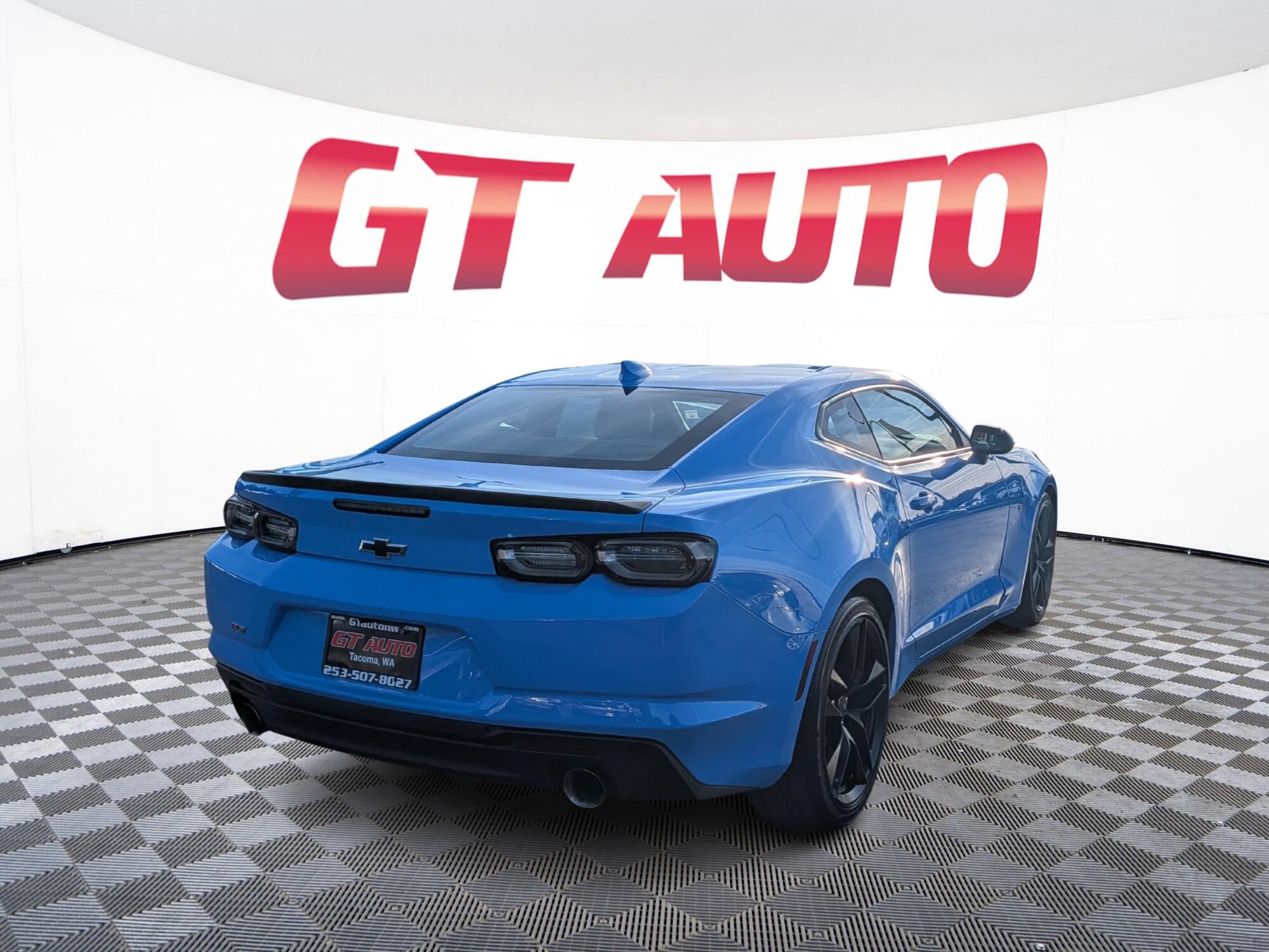 Used 2023 Chevrolet Camaro LT w/ RS Package RWD image 4